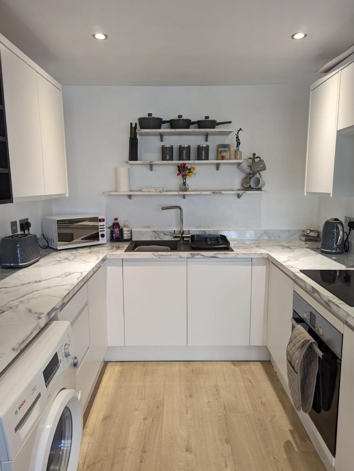 2-Bed Apartment Heart Of Cardiff Exterior photo